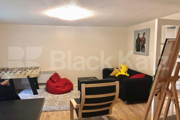 Stylish ground floor apartment  with beautiful mature communal gardens John Maurice Close, Elephant and Castle 